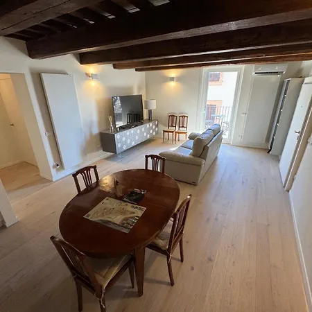 Dimora Fontebella 아파트